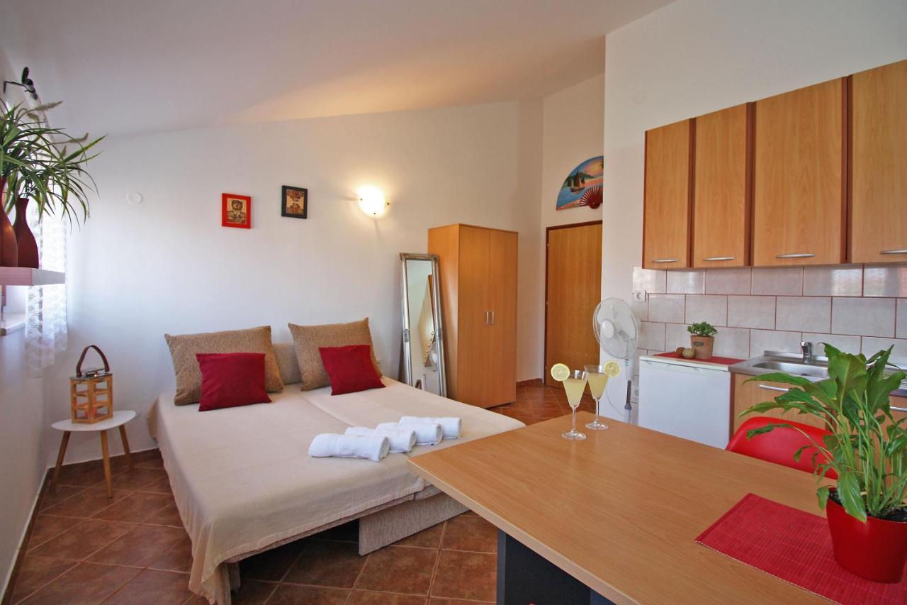 Brijunisol - 3 Apartments Top Position Near The Beautiful Beach فاجانا المظهر الخارجي الصورة