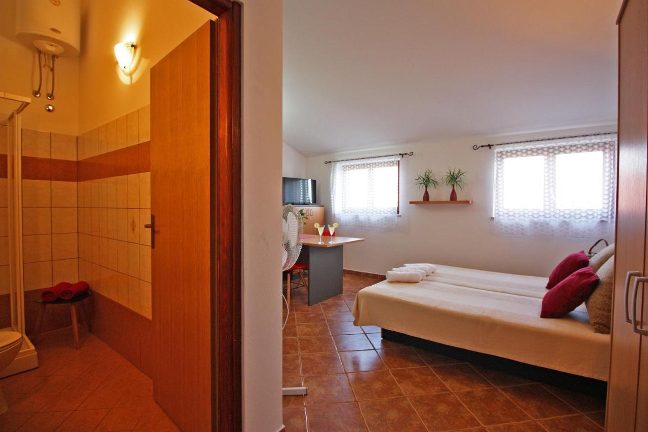Brijunisol - 3 Apartments Top Position Near The Beautiful Beach فاجانا المظهر الخارجي الصورة