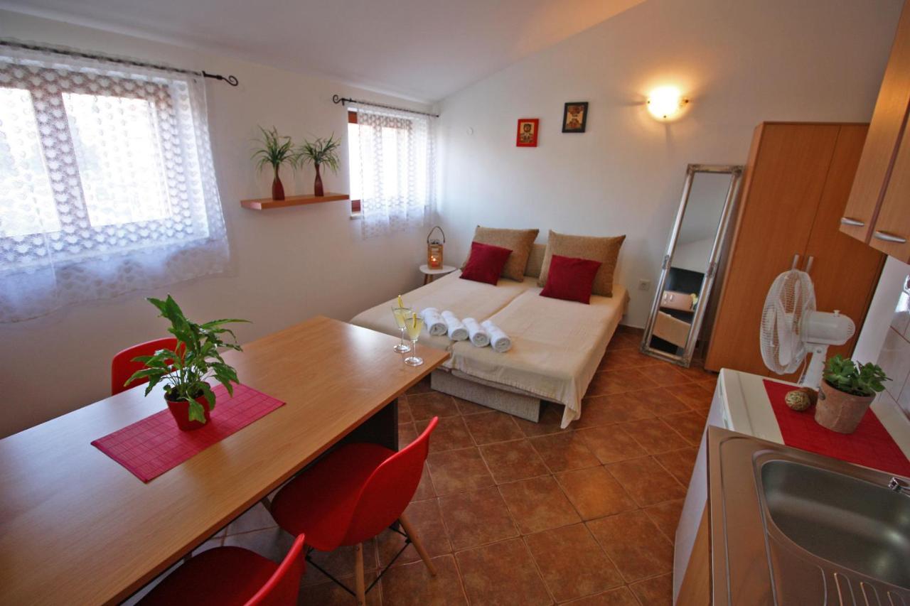 Brijunisol - 3 Apartments Top Position Near The Beautiful Beach فاجانا المظهر الخارجي الصورة