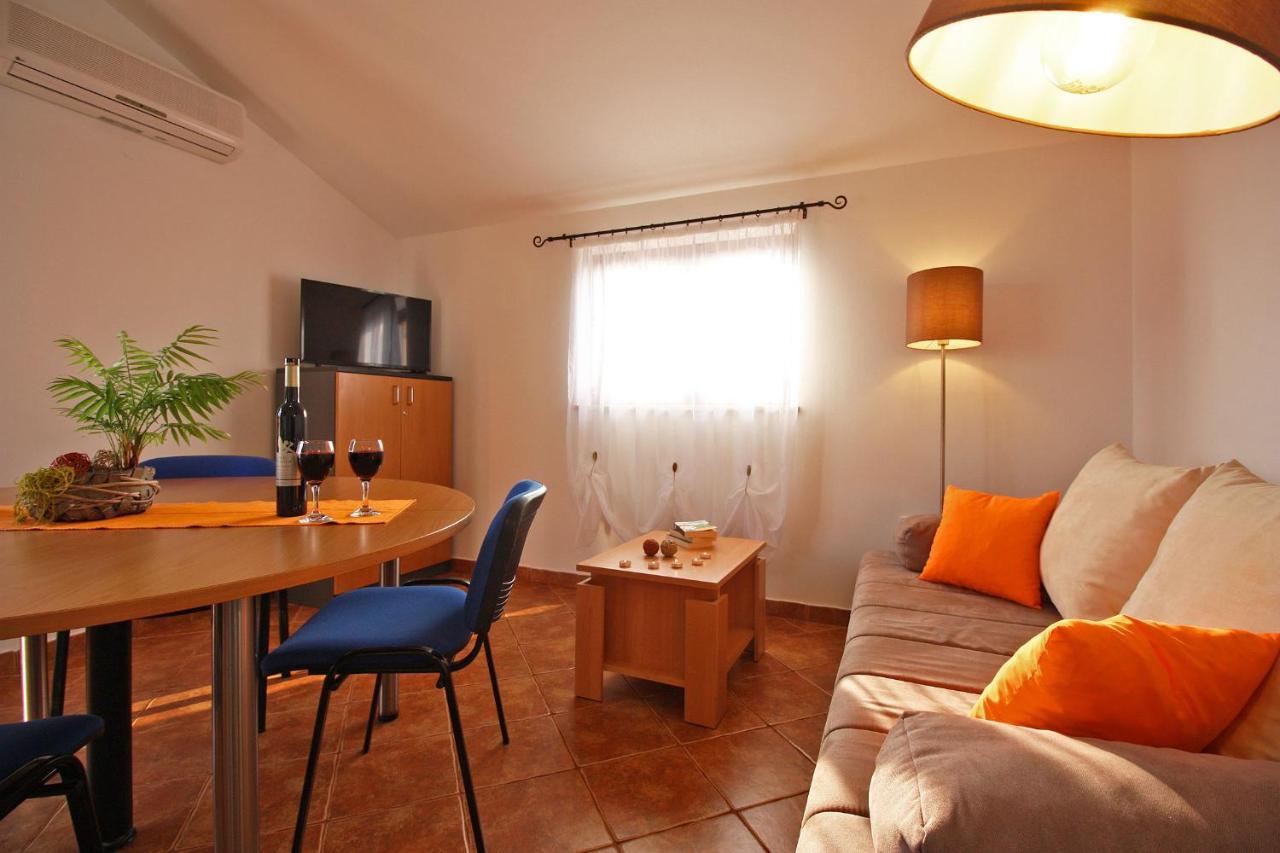 Brijunisol - 3 Apartments Top Position Near The Beautiful Beach فاجانا المظهر الخارجي الصورة