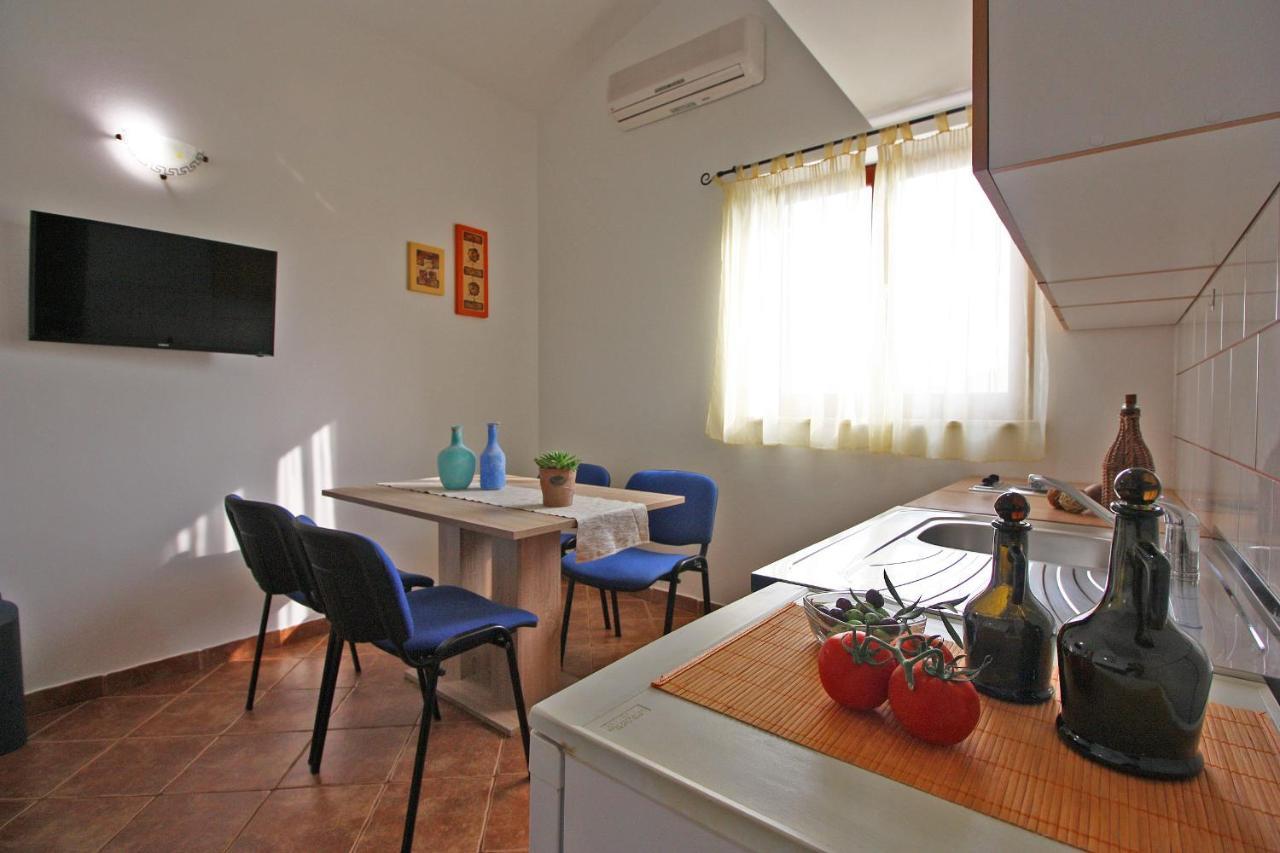 Brijunisol - 3 Apartments Top Position Near The Beautiful Beach فاجانا المظهر الخارجي الصورة